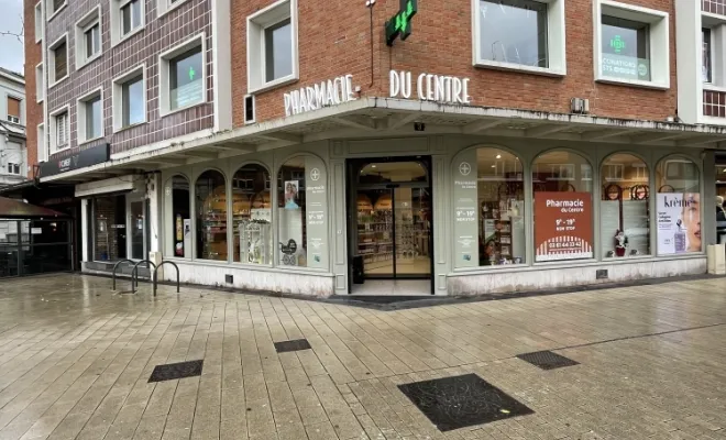 Nettoyage des vitres de la Pharmacie du Centre à Dunkerque , Dunkerque, Mr Propre DK